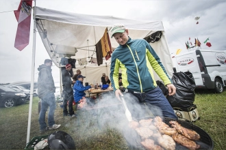 Großzügige Stellflächen mit Strom am besten Red Bull Ring Campingplatz genießen. 